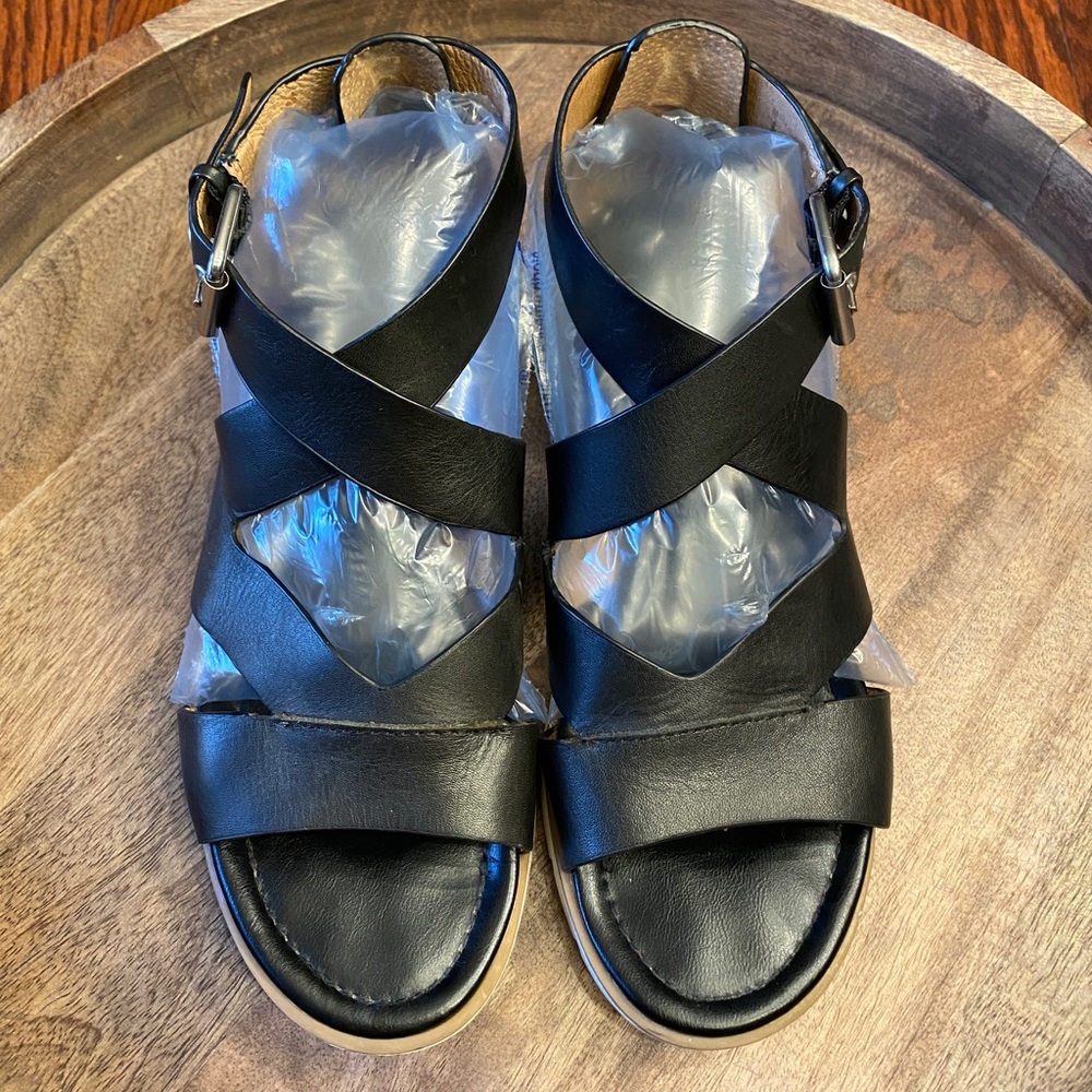 GUC Sofft sandals sz 7